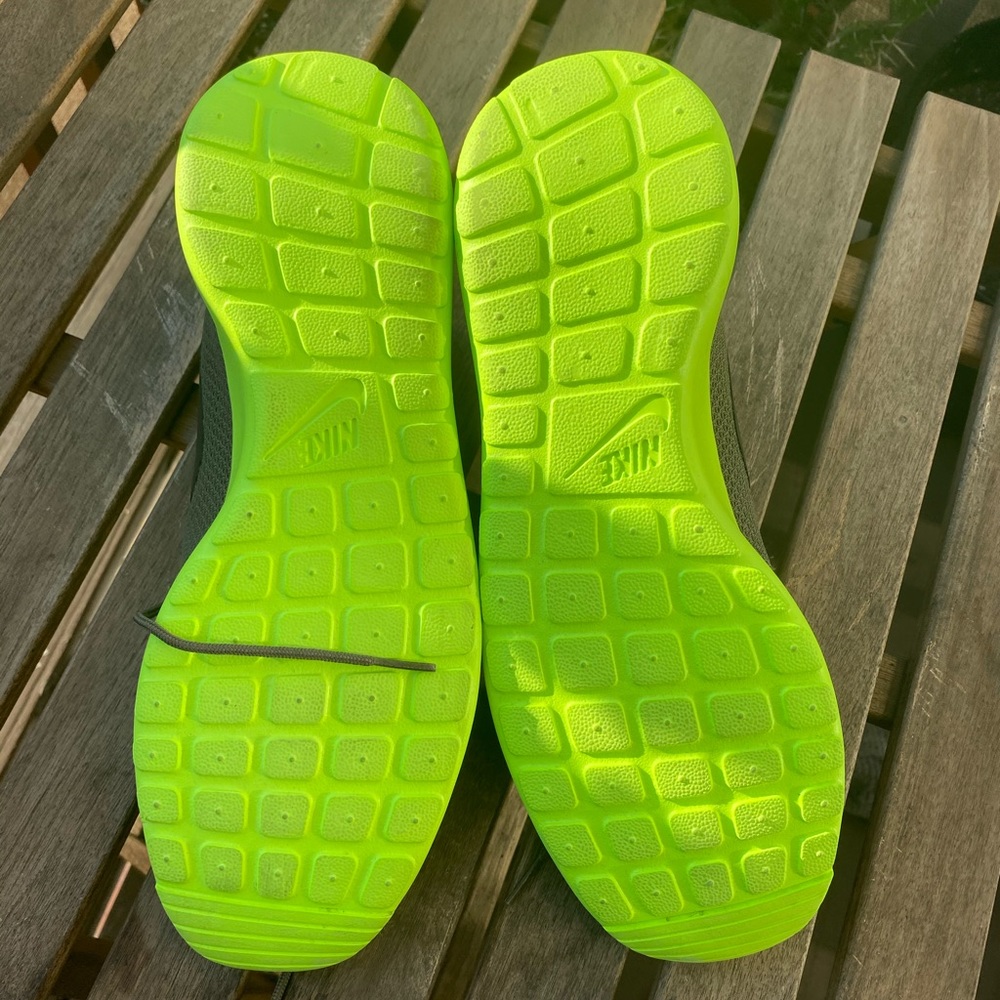 Nike Rosherun sz 12 - Picture 3 of 5